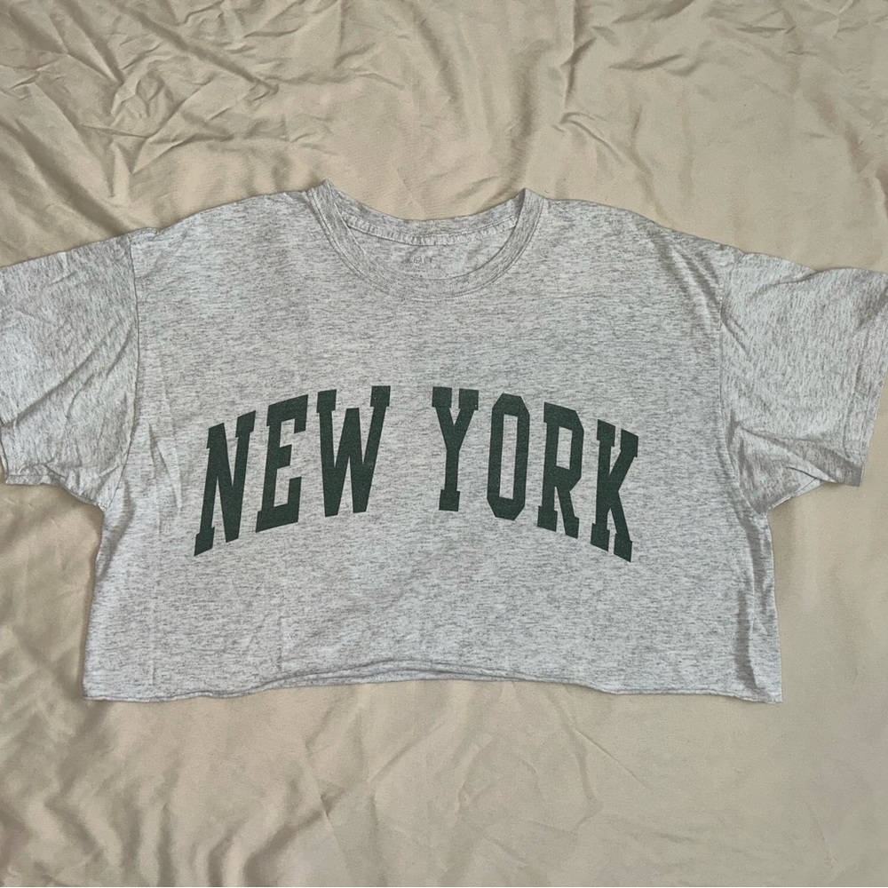 Gray New York Graphic Crop Top - Picture 2 of 7